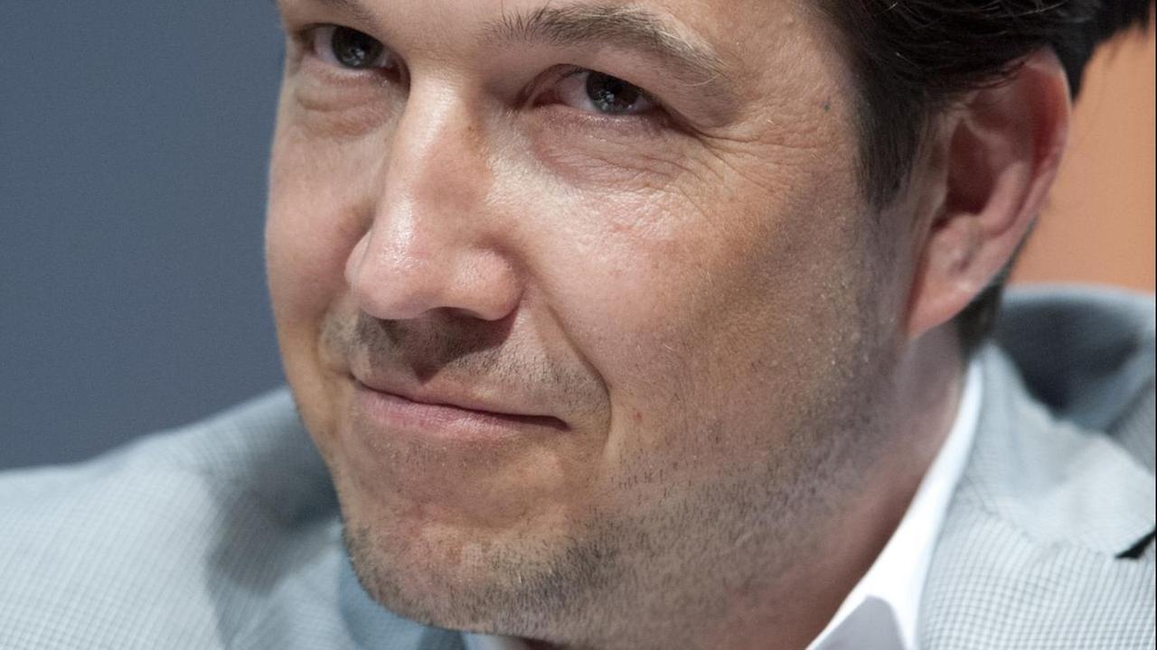 Christian Hoffmeister lächelt in einer nahen Porträtaufnahme. Christian Hoffmeister lächelt in einer nahen Porträtaufnahme.