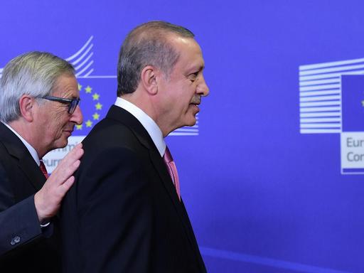 Der türkische Präsident Recep Tayyip Erdogan mit EU-Kommisionspräsident Jean-Claude Juncker in Brüssel.
