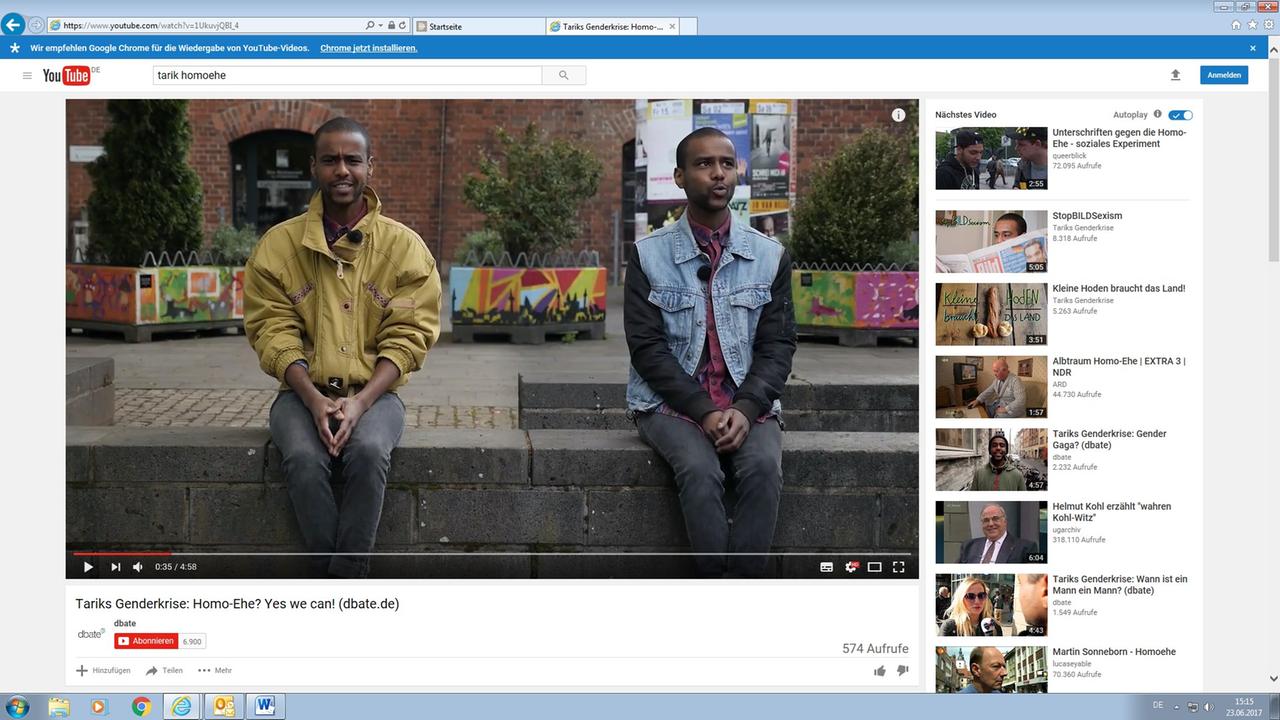 Screenshot des Youtube Videos "Homo-Ehe? Yes we can!" von Tarik Tesfu. Das Bild zeigt Tarik im Gespräch mit sich selbst. (Bild: YouTube / Tarik Tesfu / Homo-Ehe? Yes we can!)