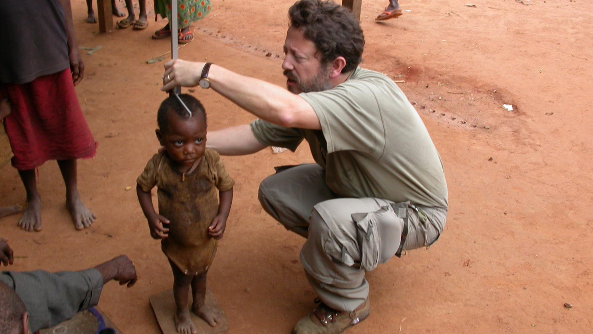 Pygmäen - Frühkindliche Wachstumsbremse | deutschlandfunk.de