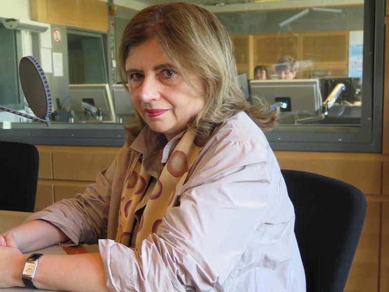 Die Schriftstellerin Sibylle Lewitscharoff zu Gast im Studio von Deutschlandradio Kultur.