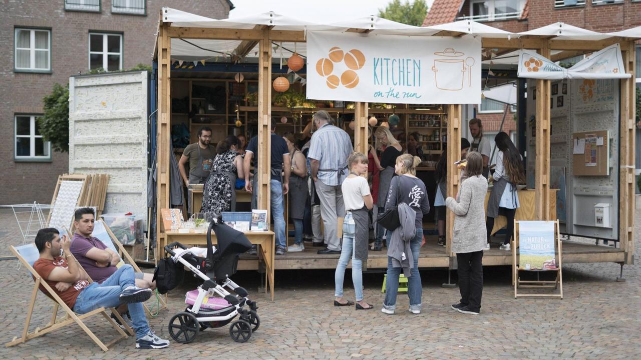 Frontansicht der "Kitchen on the Run". Frontansicht der "Kitchen on the Run".