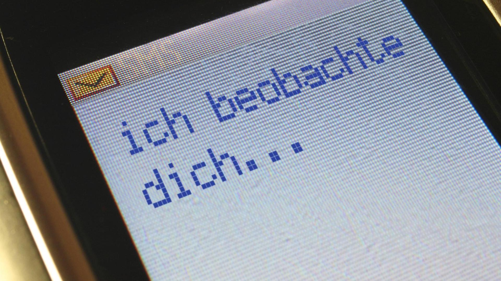 SMS mit dem Text "Ich beobachte dich" SMS mit dem Text "Ich beobachte dich"