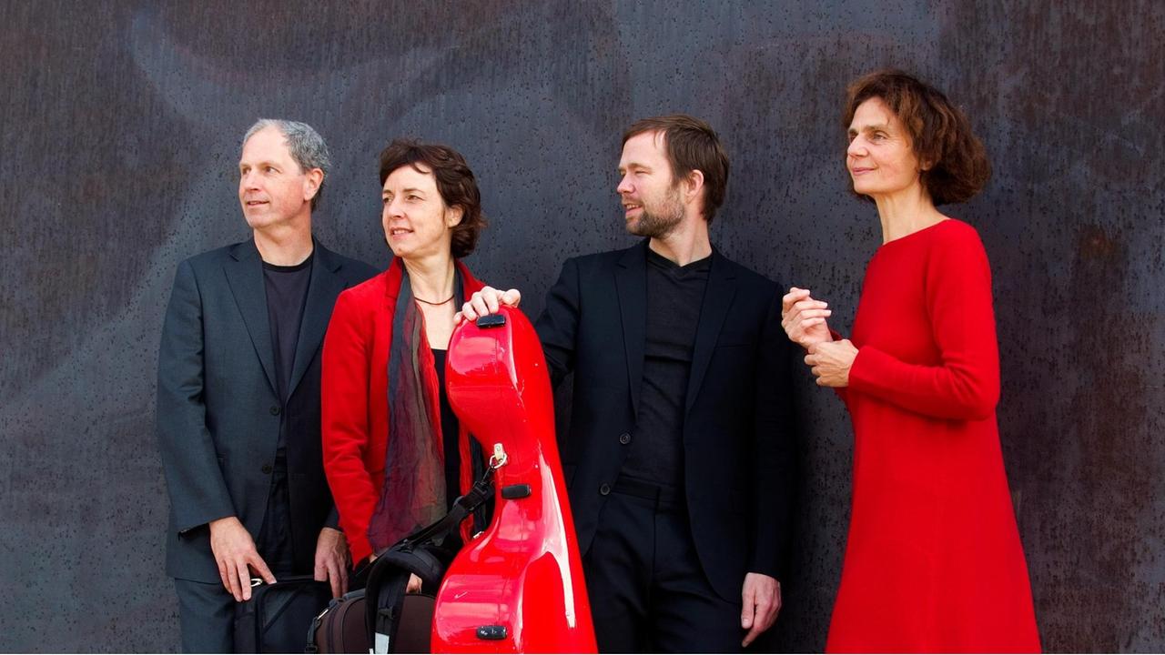 Das ensemble1800berlin: Thomas Kretschmer (Violine), Annette Geiger (Viola), Patrick Sepec (Violoncello) und Andrea Klitzing (Flöte)