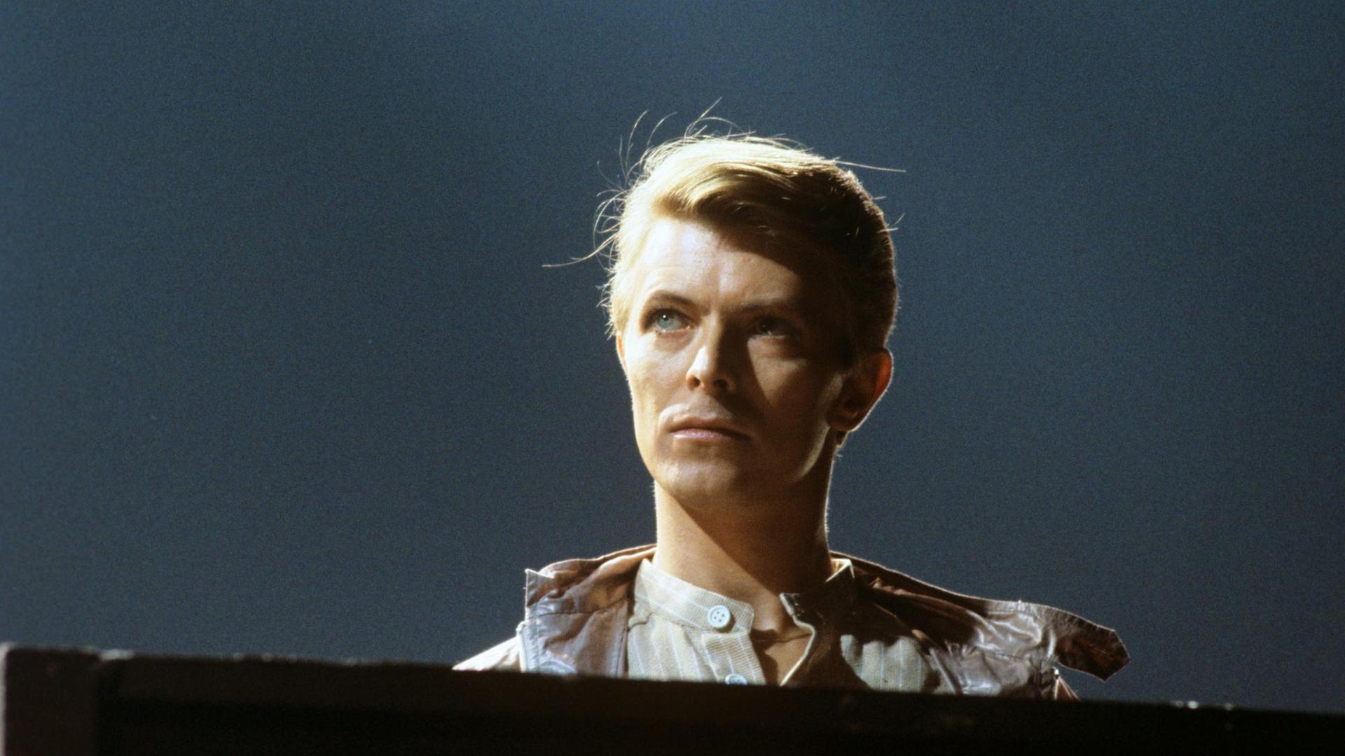 David Bowie zum Auftakt seiner Deutschland Tournee am 14.05.1978 in der Festhalle in Frankfurt am Main. David Bowie zum Auftakt seiner Deutschland Tournee am 14.05.1978 in der Festhalle in Frankfurt am Main.