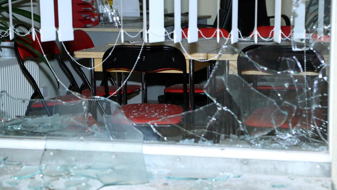 Anschlag auf Parteibüro der Linken in Freital (Sachsen) am 20. September 2015