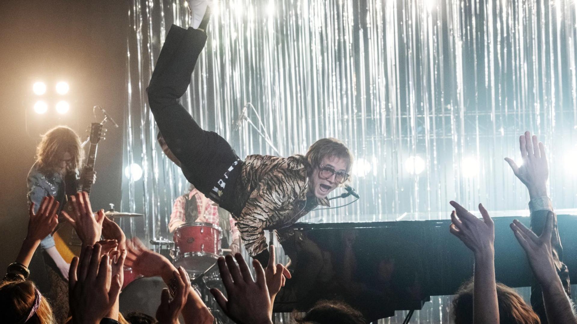 Filstill aus "ROCKETMAN", Taron Egerton as Elton John, 2019 Filstill aus "ROCKETMAN", Taron Egerton as Elton John, 2019