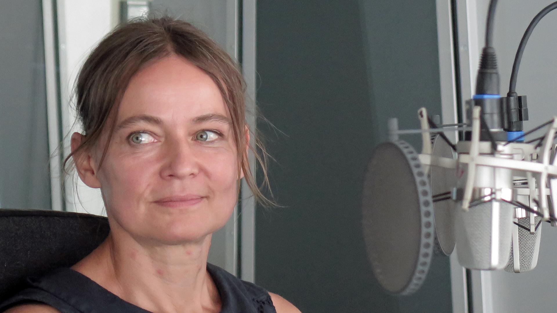Kinderbuchillustratorin Nadia Budde bei uns im Studio. Kinderbuchillustratorin Nadia Budde bei uns im Studio.