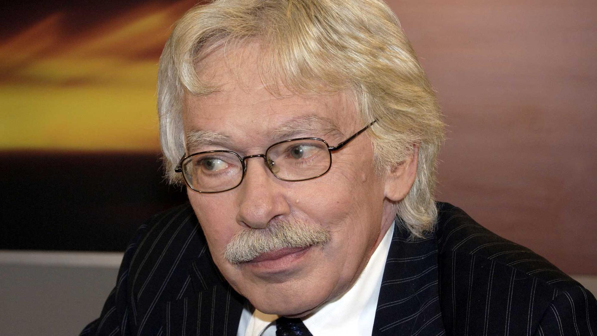 Der Literaturwissenschaftler und Medientheoretiker Friedrich Kittler (1943 - 2011). Der Literaturwissenschaftler und Medientheoretiker Friedrich Kittler (1943 - 2011).