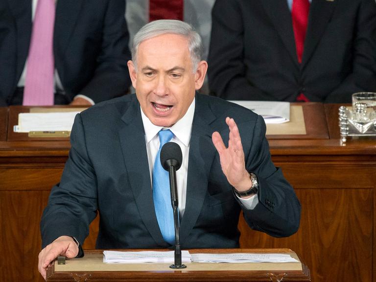 Benjamin Netanjahu am Rednerpult des US-Repräsentantenhauses.