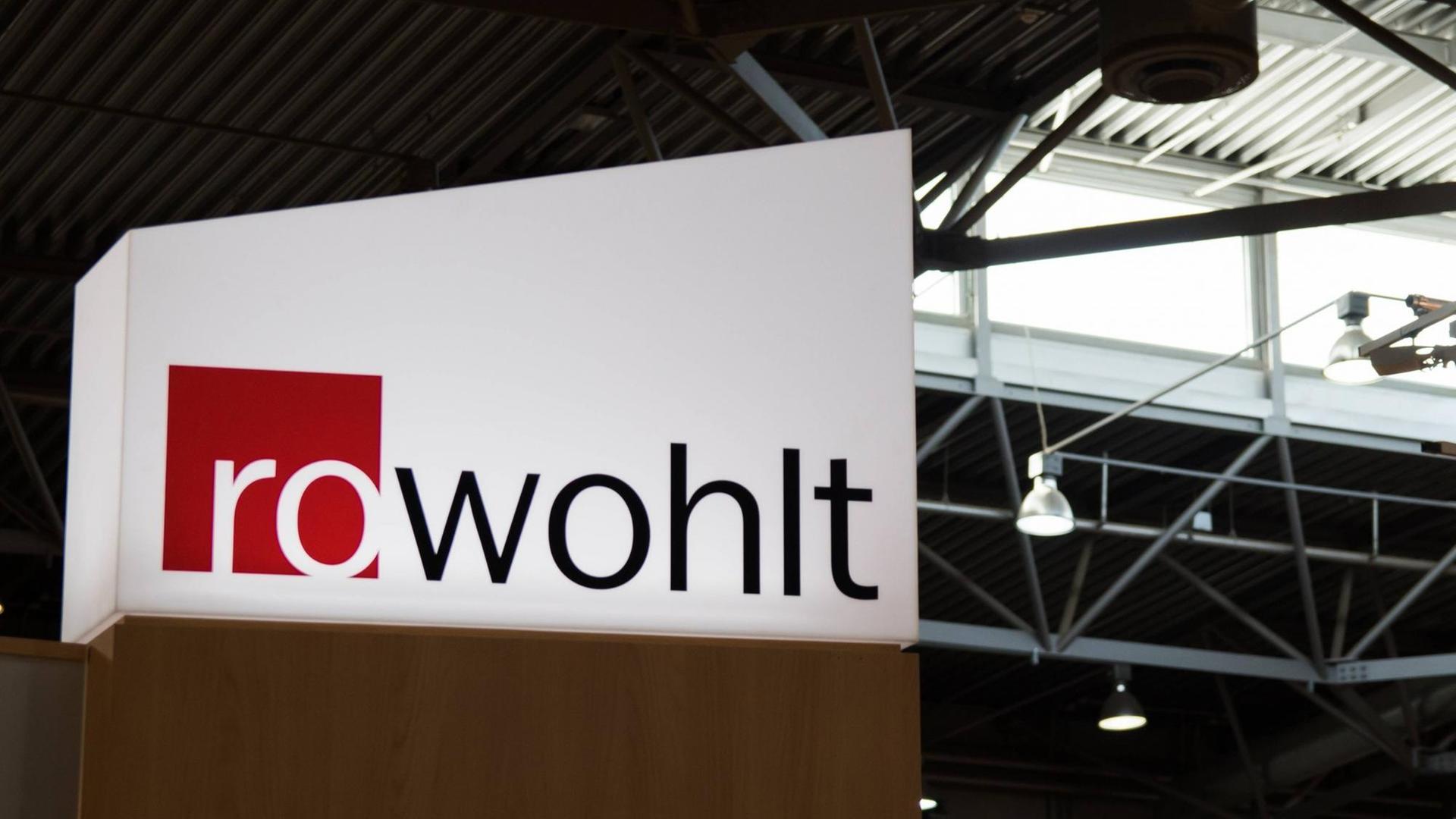 Der Stand des Rowohlt Verlages bei der Leipziger Buchmesse, 2017 Der Stand des Rowohlt Verlages bei der Leipziger Buchmesse, 2017