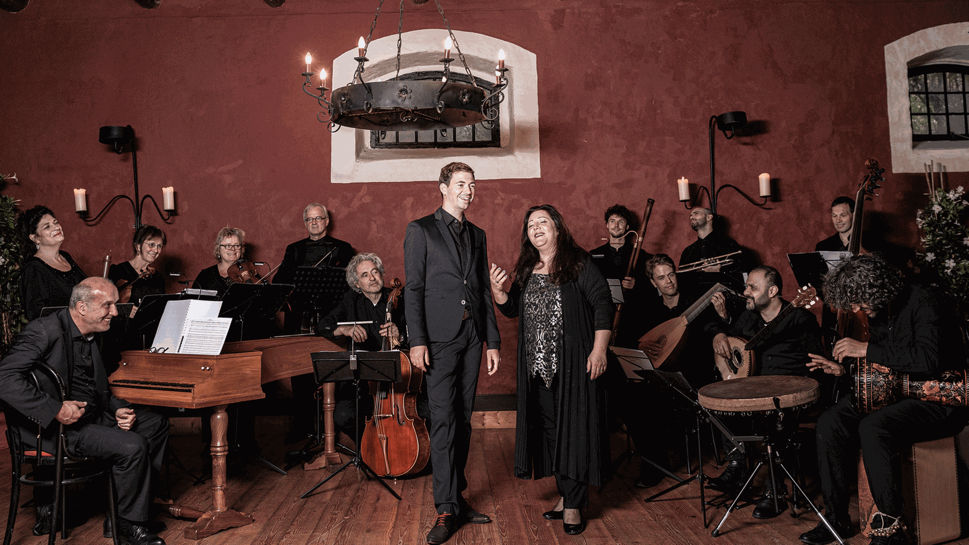 Das Ensemble Musica Alta Ripa & friends mit Valer Sabadus und Dima Orsho (Mitte) Das Ensemble Musica Alta Ripa & friends mit Valer Sabadus und Dima Orsho (Mitte)