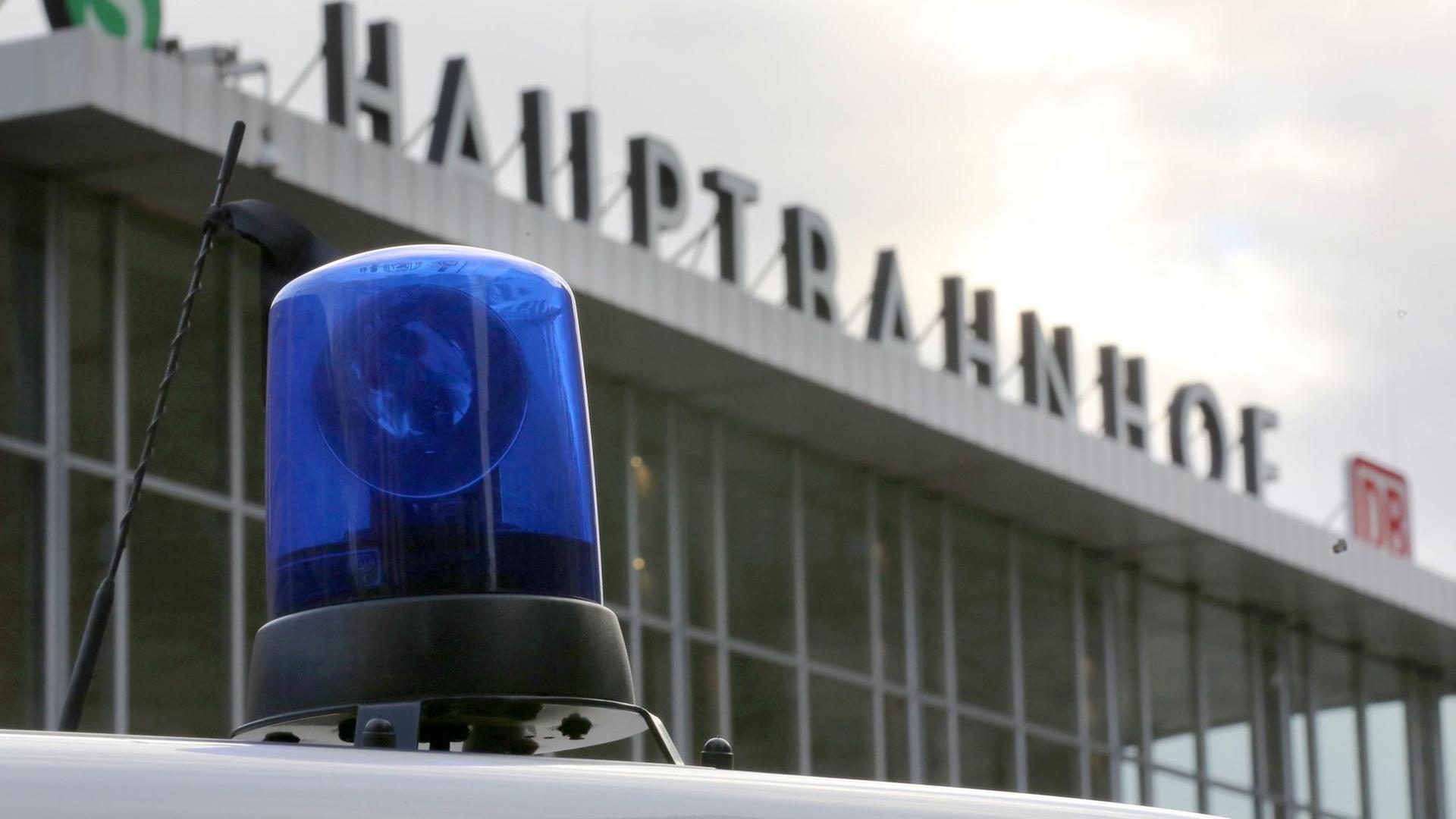 Polizeieinsatz am Hauptbahnhof Köln Polizeieinsatz am Hauptbahnhof Köln