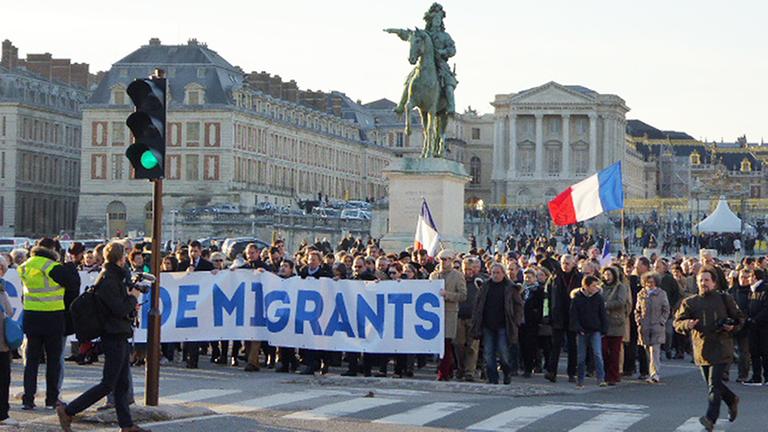 Demonstration gegen Lager für Geflüchtete in Versailles am 11. November 2016.