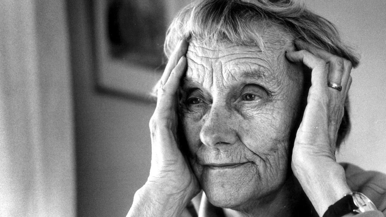 Porträt der schwedischen Schriftstellerin Astrid Lindgren ("Pippi Langstrumpf"). Porträt der schwedischen Schriftstellerin Astrid Lindgren ("Pippi Langstrumpf").