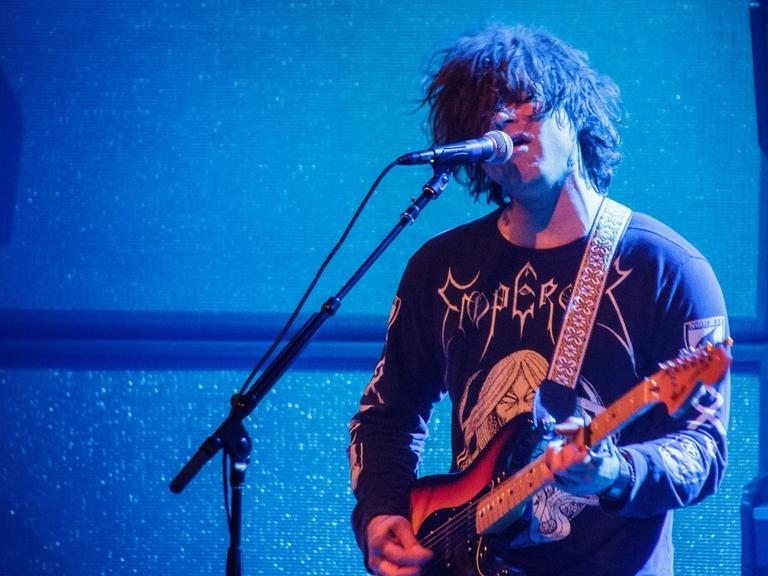 Der Musiker und Songwriter Ryan Adams gibt ein Konzert in Oslo.