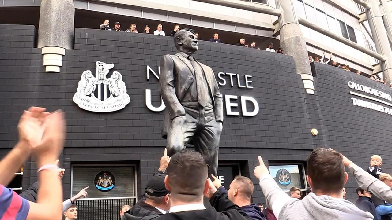 Jubel bei den Fans von Newcastle United nach der Übernahme durch eine saudi-arabische Investorengruppe. Jubel bei den Fans von Newcastle United nach der Übernahme durch eine saudi-arabische Investorengruppe.