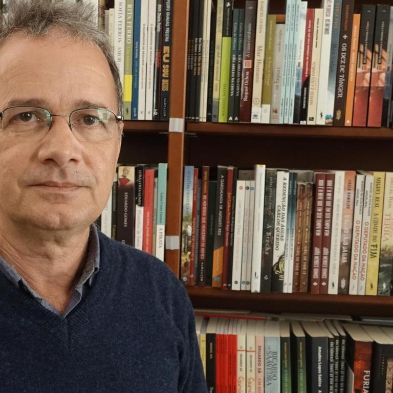 Der brasilianische Schriftsteller Ronaldo Cagiano in Lissabon