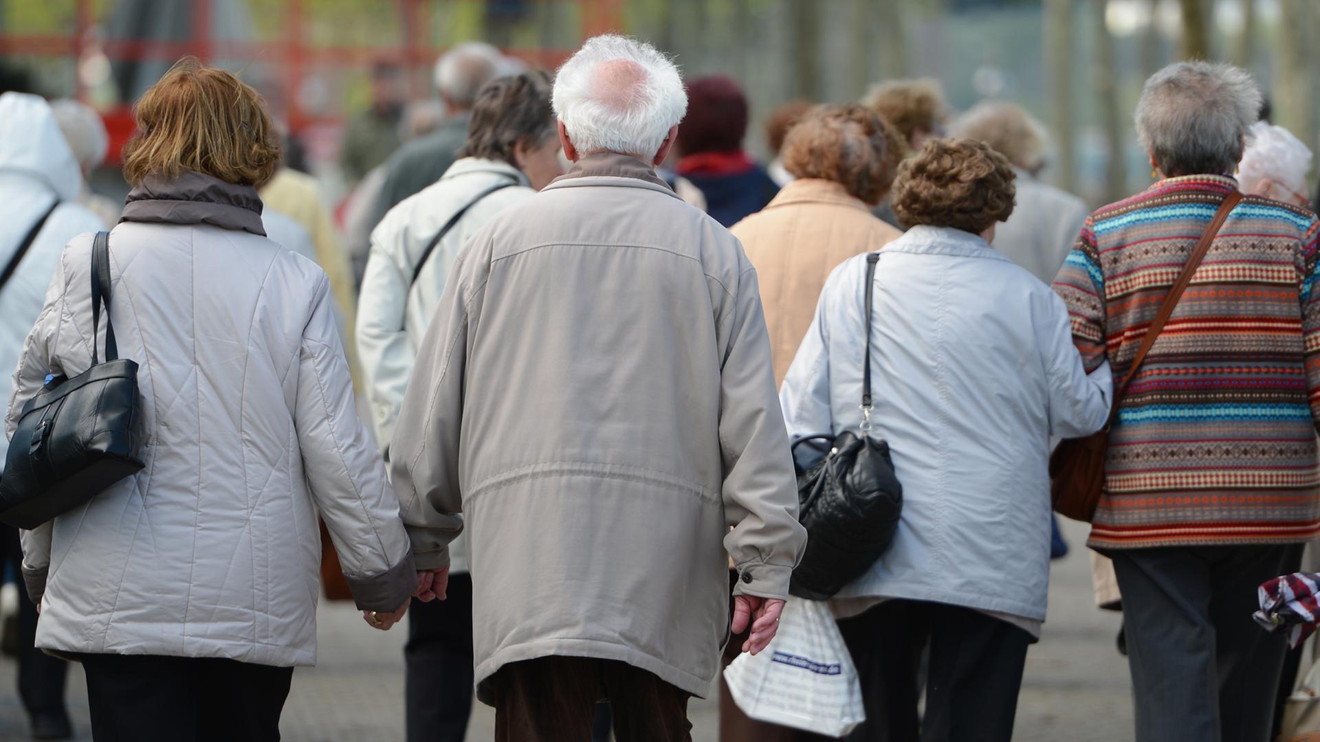 Eine Gruppe Senioren in Mainz Eine Gruppe Senioren in Mainz