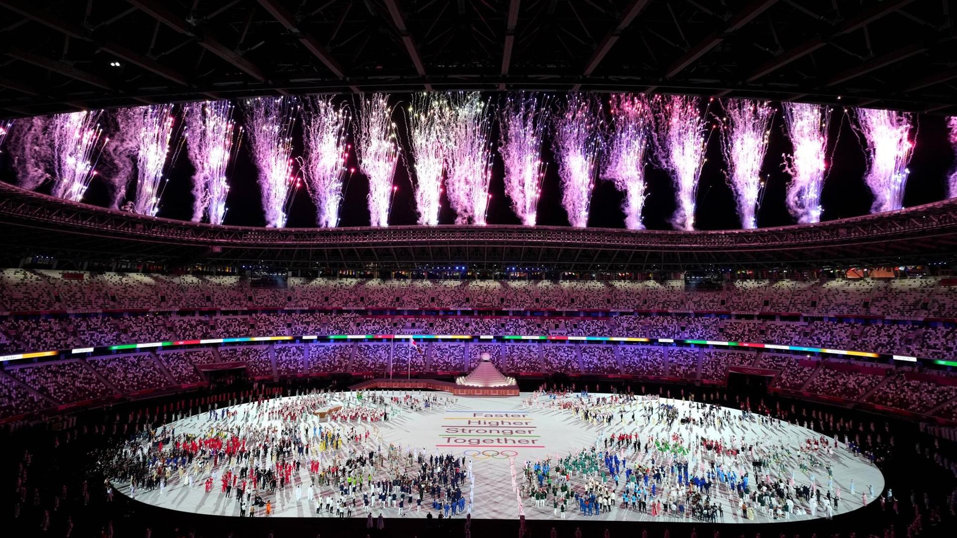 OLY21 OPENING CEREMONY, A general view during the Opening Ceremony of the Tokyo Olympic Games, Olympische Spiele, Olympia, OS at the Olympic Stadium, in Tokyo, Japan, Friday, July 23, 2021. ACHTUNG: NUR REDAKTIONELLE NUTZUNG, KEINE ARCHIVIERUNG UND KEINE BUCHNUTZUNG TOKYO JAPAN PUBLICATIONxINxGERxSUIxAUTxONLY Copyright: xJOExGIDDENSx 20210723001559466919 OLY21 OPENING CEREMONY, A general view during the Opening Ceremony of the Tokyo Olympic Games, Olympische Spiele, Olympia, OS at the Olympic Stadium, in Tokyo, Japan, Friday, July 23, 2021. ACHTUNG: NUR REDAKTIONELLE NUTZUNG, KEINE ARCHIVIERUNG UND KEINE BUCHNUTZUNG TOKYO JAPAN PUBLICATIONxINxGERxSUIxAUTxONLY Copyright: xJOExGIDDENSx 20210723001559466919