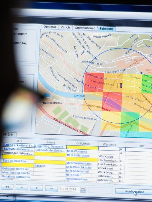 Auch die Polizei in Oberhausen startete bereits Versuche mit Software, die Verbrechen voraussagen soll. Um diese Praxis geht es in der Doku "Pre-Crime".