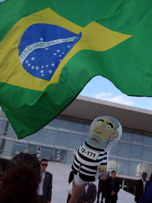 Protest in Brasilia gegen die Nominierung des Ex-Präsidenten Luiz Inácio Lula da Silva als Kabinettschef.