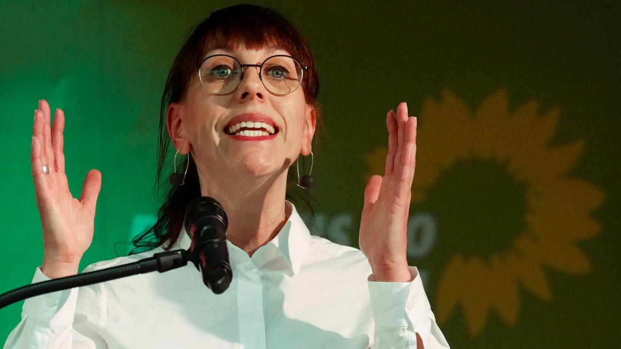 Die Grünen-Spitzenkandidatin in Sachsen Katja Meier Die Grünen-Spitzenkandidatin in Sachsen Katja Meier