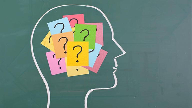 Human brain and colorful question mark draw on blackboard PUBLICATIONxINxGERxSUIxAUTxONLY Copyright: xAnsonx Panthermedia05300799 Human brain and colorful question mark draw on blackboard PUBLICATIONxINxGERxSUIxAUTxONLY Copyright: xAnsonx Panthermedia05300799
