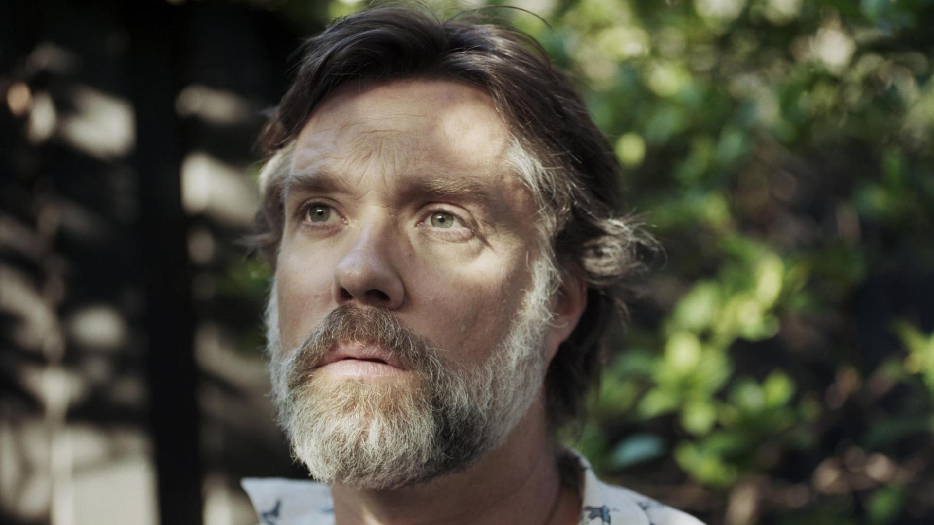 Der Musiker Rufus Wainwright posiert für ein Porträt im Freien. Der Musiker Rufus Wainwright posiert für ein Porträt im Freien.