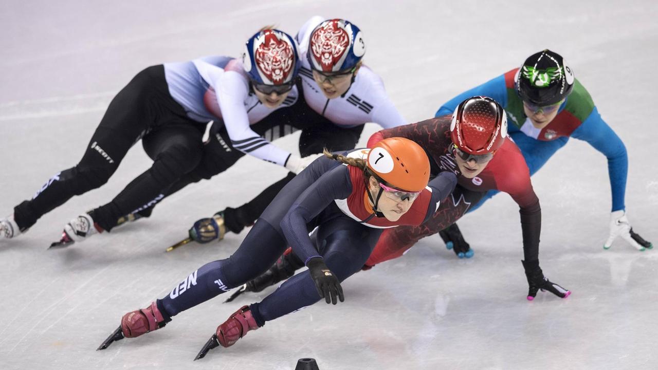 Suzanne Schulting beim Eisschnelllauf-Finale der Frauen. Suzanne Schulting beim Eisschnelllauf-Finale der Frauen.