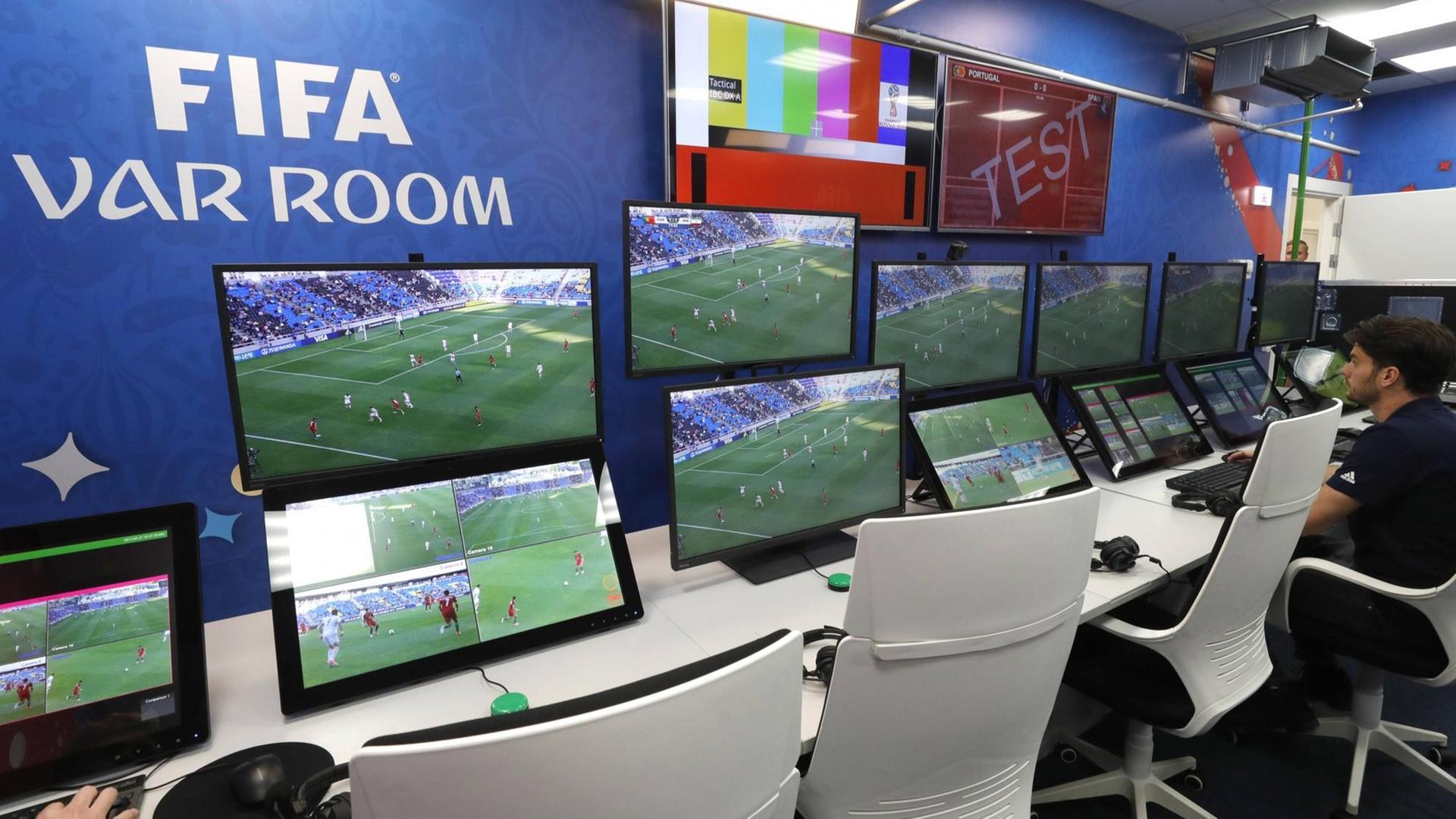 MOSCOW REGION, RUSSIA - JUNE 9, 2018: A FIFA VAR room at the 2018 World Cup International Broadcast Center (IBC) in the Crocus Expo International Exhibition Centre ahead of the upcoming FIFA World Cup WM Weltmeisterschaft Fussball Russia 2018. Mikhail Japaridze/TASS PUBLICATIONxINxGERxAUTxONLY TS08335F