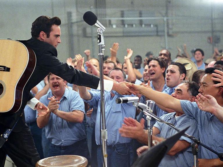 WALK THE LINE USA 2005 James Mangold Johnny Cash (JOAQUIN PHOENIX) Regie: James Mangold / WALK THE LINE USA 2005 *** Local Caption *** 00020765 | Verwendung weltweit