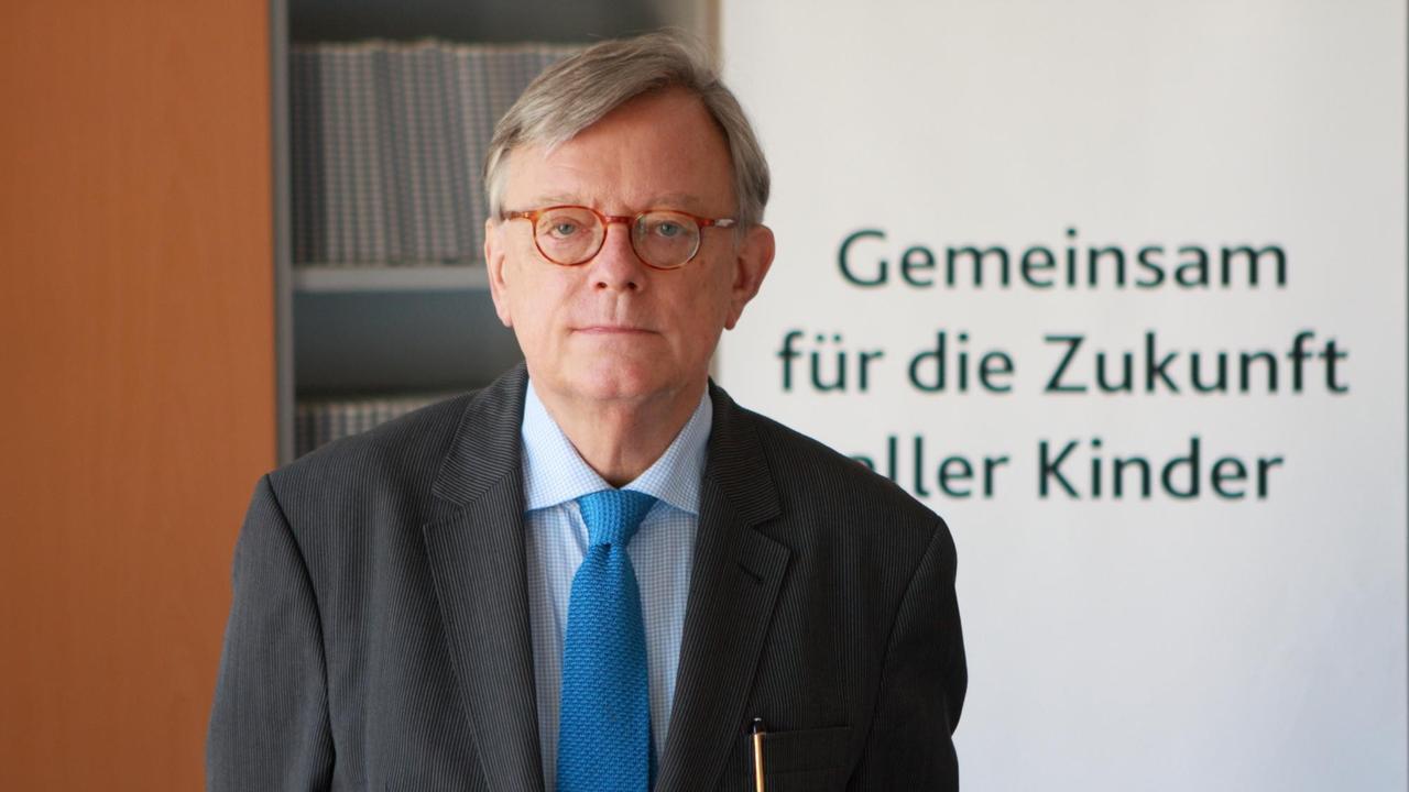 Prof. (em.) Dr. Ludwig Salgo von der Goethe-Universität Frankfurt
