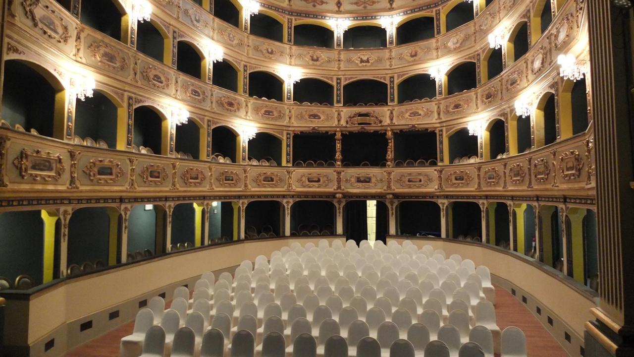 Manoel Theater in Valletta Manoel Theater in Valletta