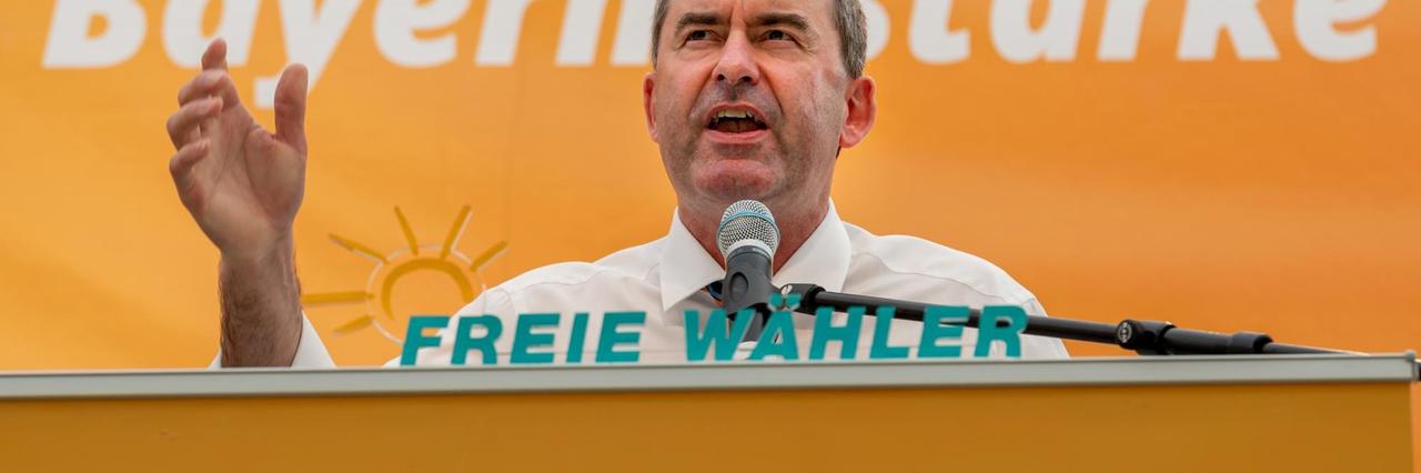 Zu sehen ist Hubert Aiwanger, stellvertretender Ministerpräsident und Staatsminister für Wirtschaft, Landentwicklung und Energie in Bayern. Zu sehen ist Hubert Aiwanger, stellvertretender Ministerpräsident und Staatsminister für Wirtschaft, Landentwicklung und Energie in Bayern.