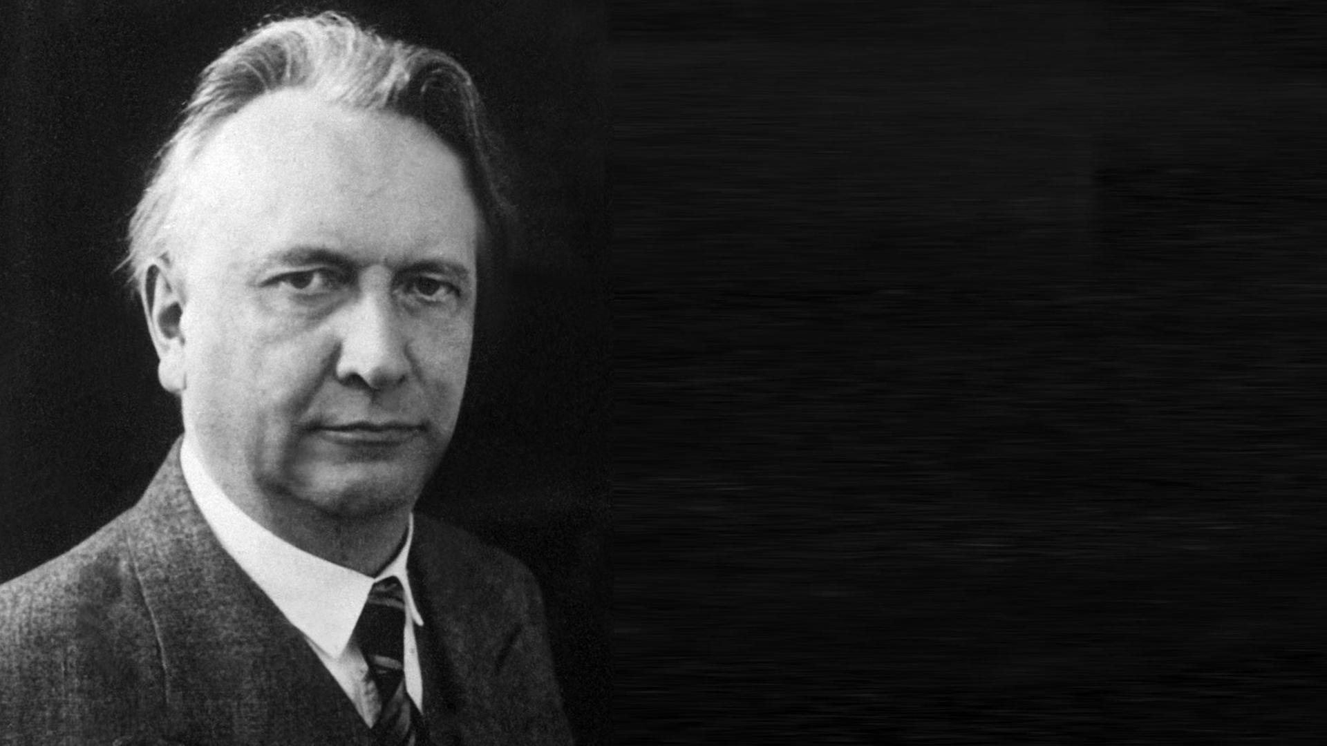 Der Philosoph Karl Jaspers (1883-1969), einer der bedeutensten Vertreter des Existentialismus, in einer undatierten Aufnahme. Der Philosoph Karl Jaspers (1883-1969), einer der bedeutensten Vertreter des Existentialismus, in einer undatierten Aufnahme.