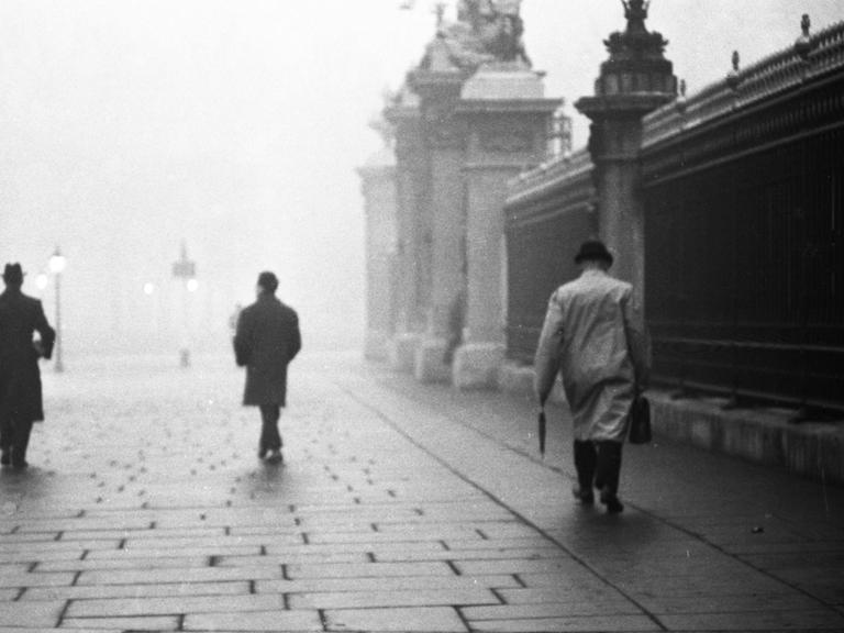 Das Foto entstand in London vor 52 Jahren in der Altstadt. London im Nebel. Foto: Klaus Rose