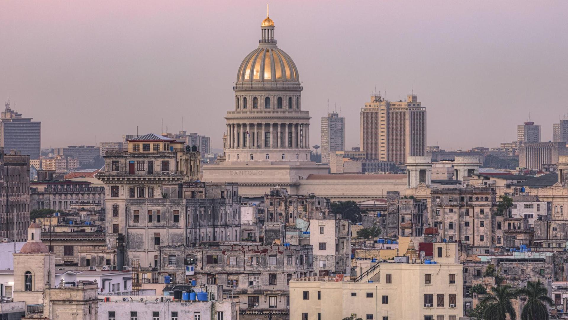 Die Skyline von Havanna auf Kuba