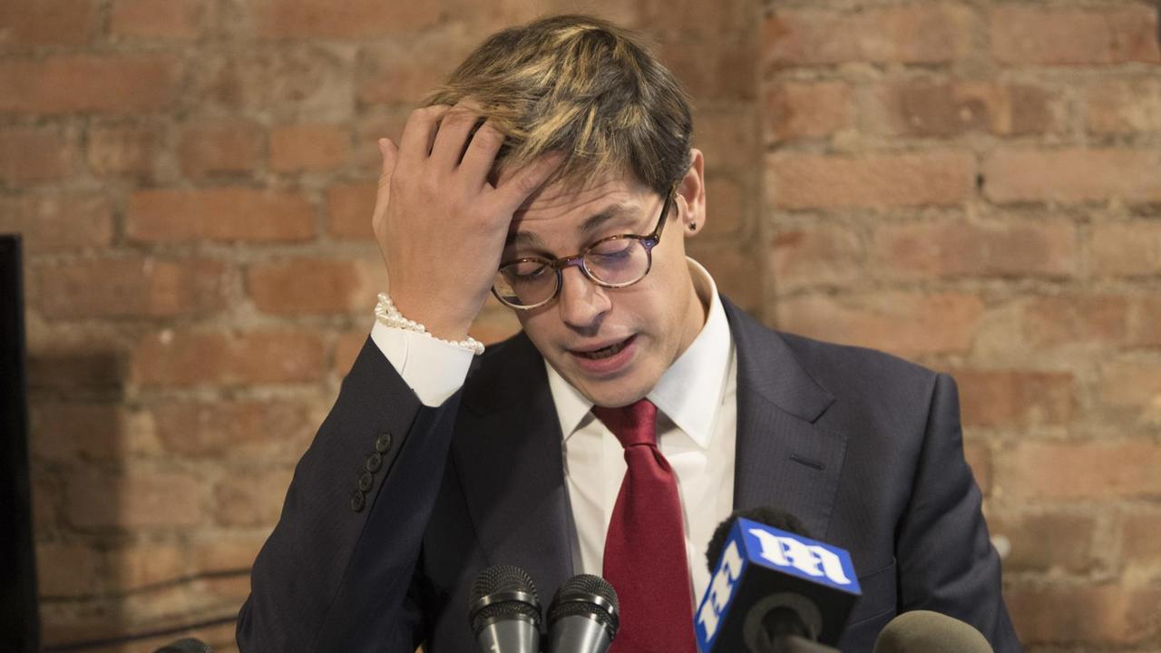 Der US-Blogger Milo Yiannopoulos gab am 21.2.2017 auf einer Pressekonferenz bekannt, dass er nicht mehr für "Breitbart News" arbeitet. Der US-Blogger Milo Yiannopoulos gab am 21.2.2017 auf einer Pressekonferenz bekannt, dass er nicht mehr für "Breitbart News" arbeitet.