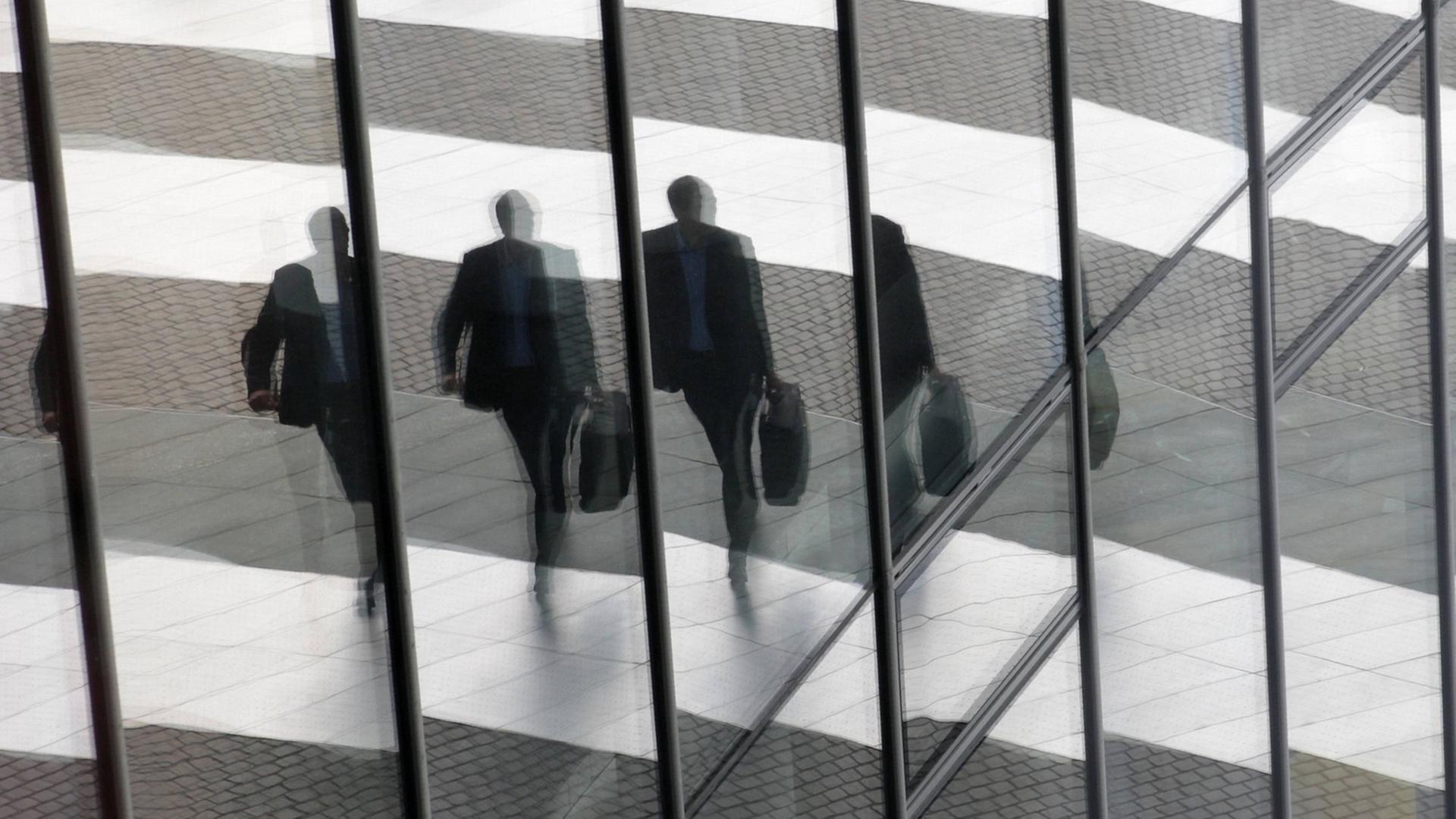 Die Silhouette eines Mannes. Die Silhouette eines Mannes.