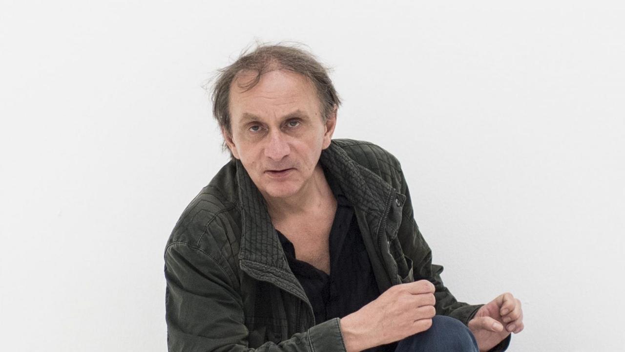 Der französische Künstler Michel Houellebecq Der französische Künstler Michel Houellebecq