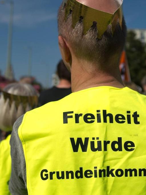Demo für ein bedingungsloses Grundeinkommen in Berlin 2013
