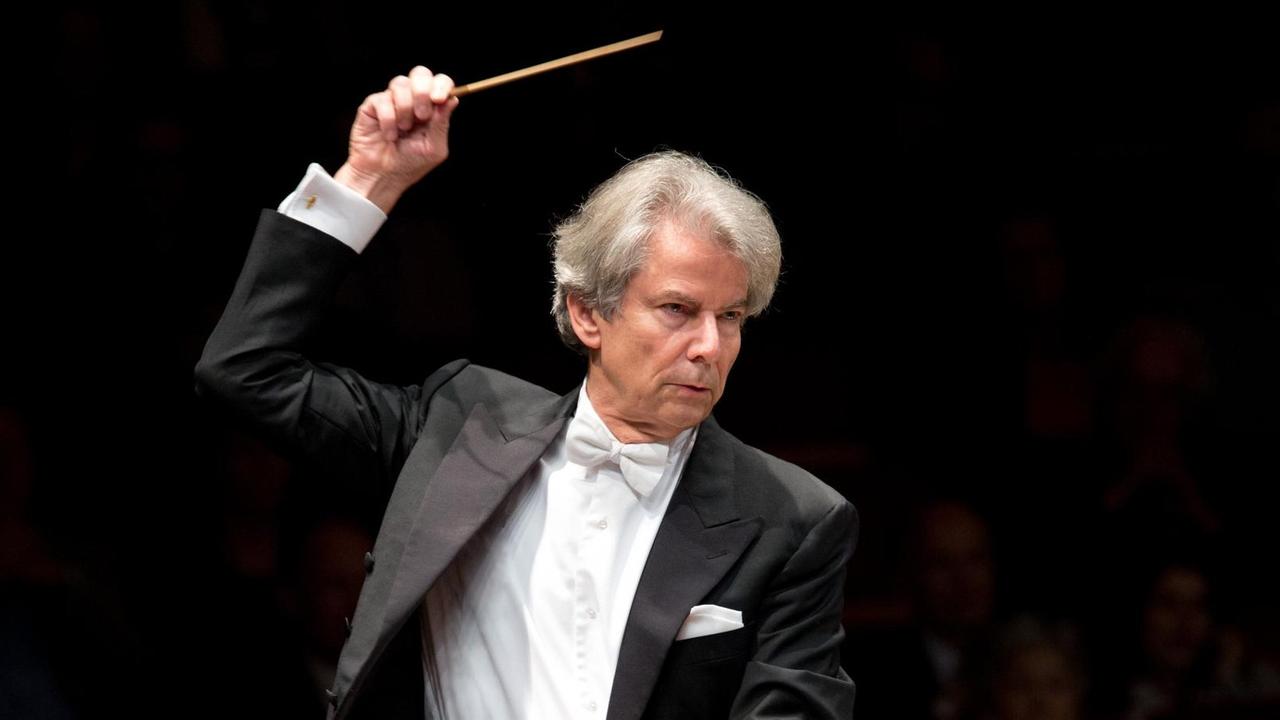 Der Dirigent Hartmut Haenchen erhält den Richard-Wagner-Preis 2018. Der Dirigent Hartmut Haenchen erhält den Richard-Wagner-Preis 2018.