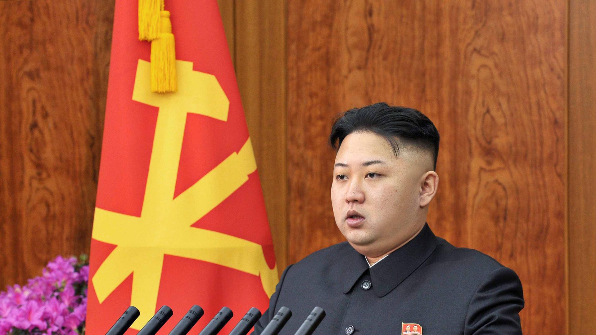 Nordkoreas Diktator Kim Jong Un während einer Rede. Nordkoreas Diktator Kim Jong Un während einer Rede.