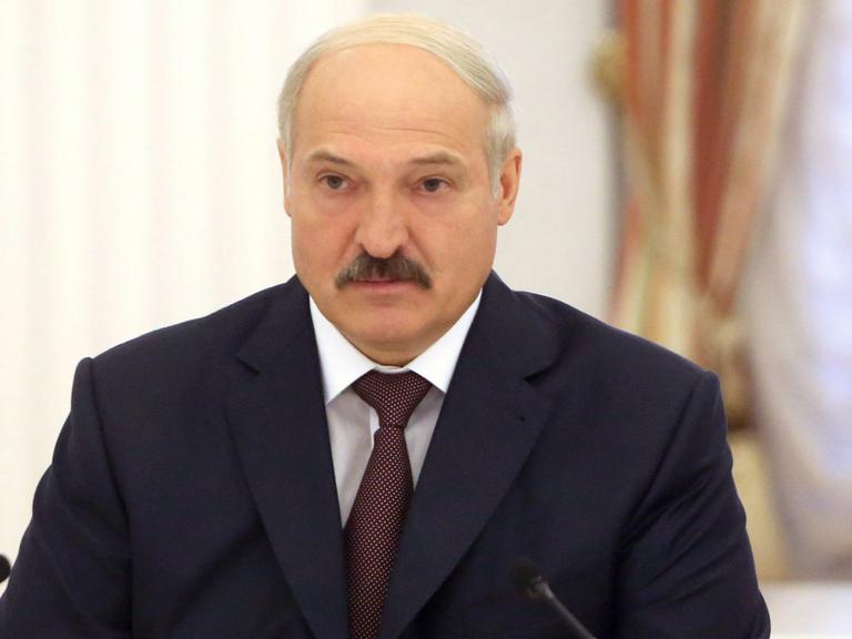 Der weißrussische Präsident Alexander Lukaschenko während einer Pressekonferenz.