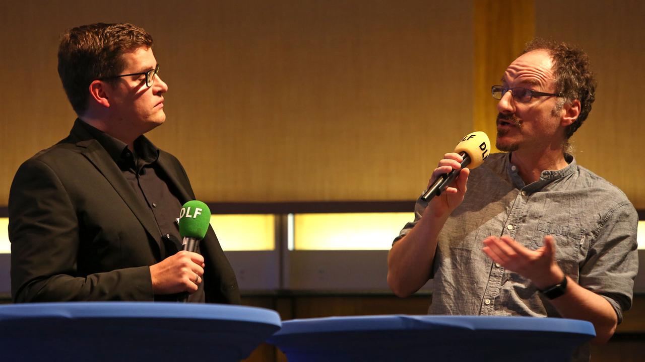 DLF-Sportredakteur Klaas Reese (links) im Gespräch mit Kai Pahl von allesaussersport.de DLF-Sportredakteur Klaas Reese (links) im Gespräch mit Kai Pahl von allesaussersport.de