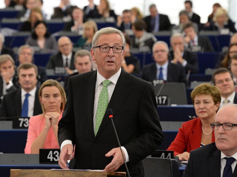 Der Luxemburger Jean-Claude Juncker bei der Vorstellung seiner Pläne und Kandidaten im Europaparlament.