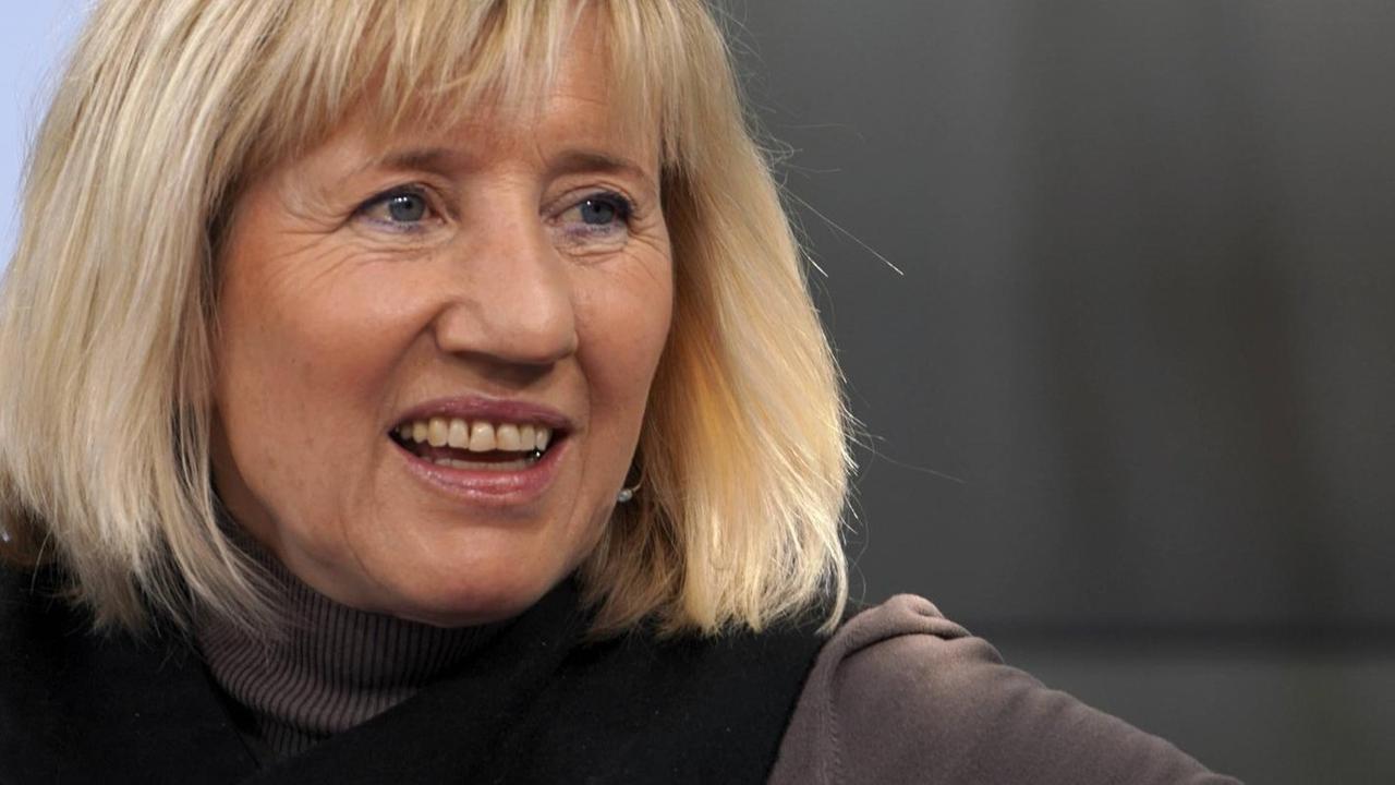 Die Autorin Ines Geipel spricht bei einer Veranstaltung der Leipziger Buchmesse. Die Autorin Ines Geipel spricht bei einer Veranstaltung der Leipziger Buchmesse.