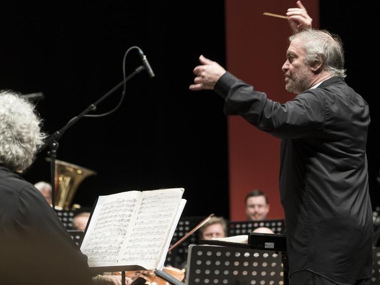 Valery Gergiev dirigiert das Orchester des Mariinsky-Theaters, St. Petersburg beim Beethovenfest Bonn 2017