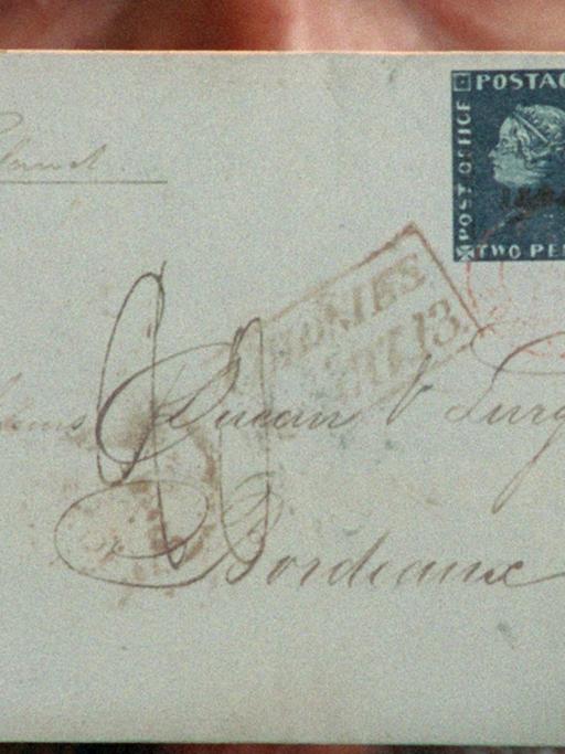 Sieben Millionen Mark wert ist der aus dem Jahr 1847 stammende "Bordeaux-Brief" mit einer Blauen und einer Roten Mauritius-Briefmarke.